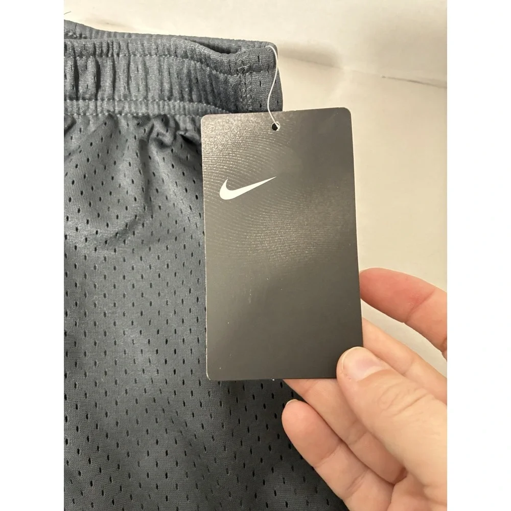 NEW! Nike Pull On Athletic Shorts Boys Sz 7 Gray Lightweight Elastic Waist‎